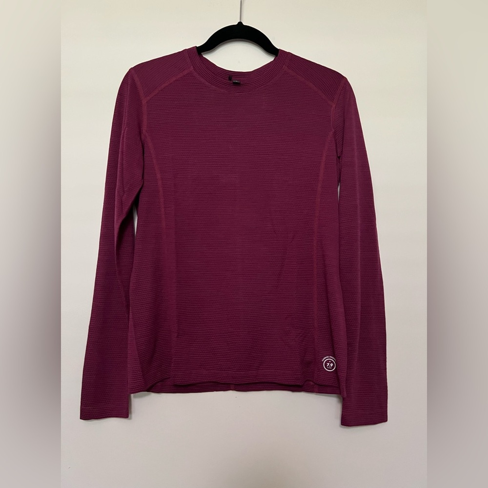 Allbirds Women’s Natural Run Long Sleeve Top, Size M - Crimson Sustainable